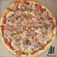 Maximo Pizza food