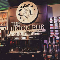 Union Pub Codlea inside