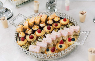 Palatul Regal Comida