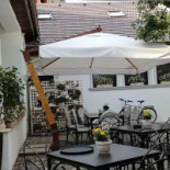 Nivo Resto Lounge Exterior