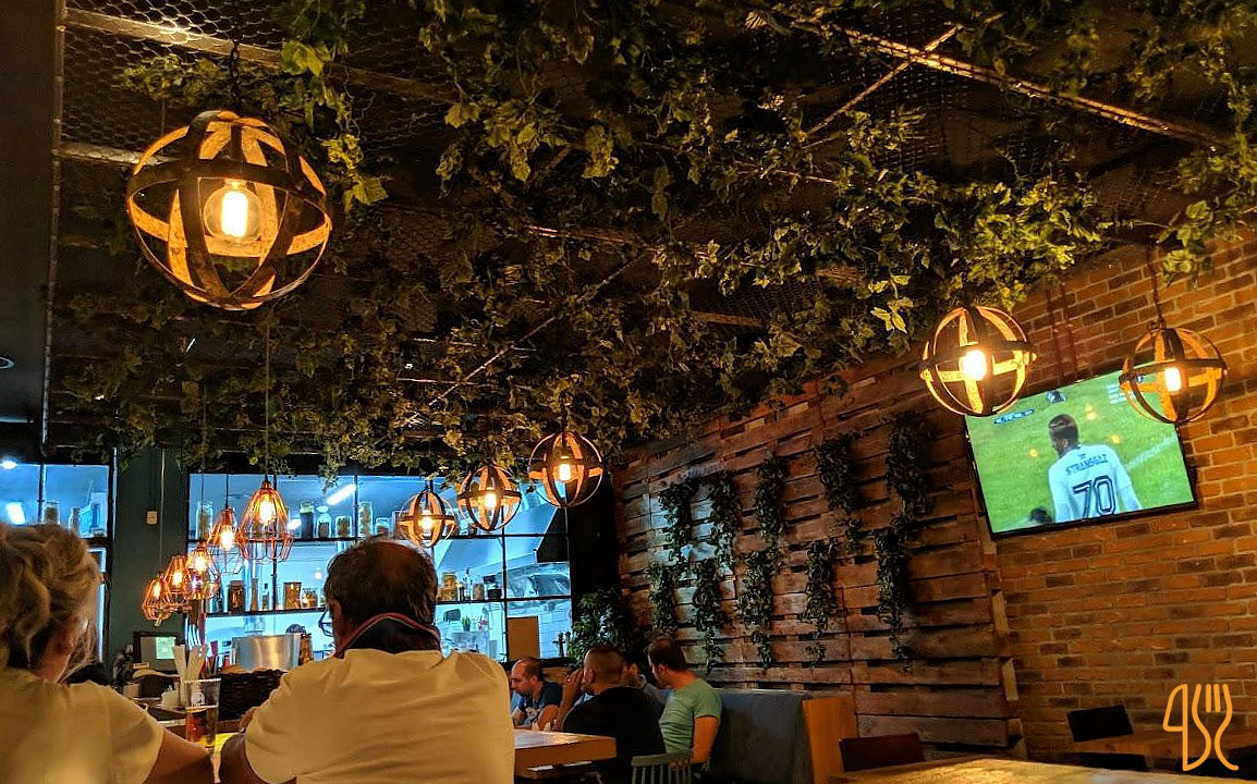 Pizzeria Traian Exterior