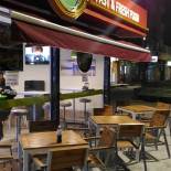 River's Fast Fresh Food Exterior