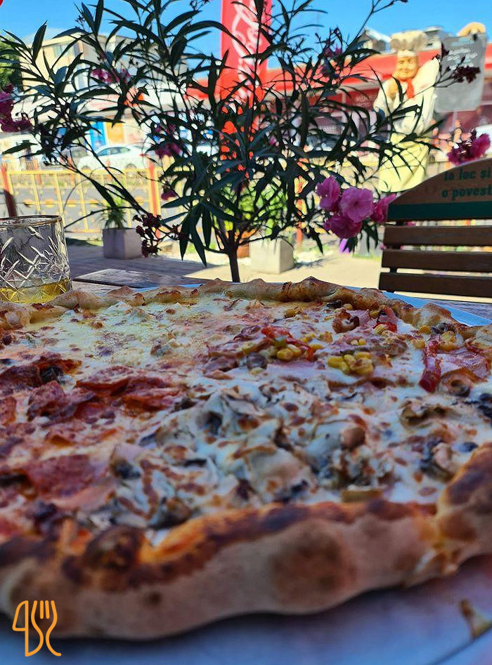 Pizza James Mood Exterior