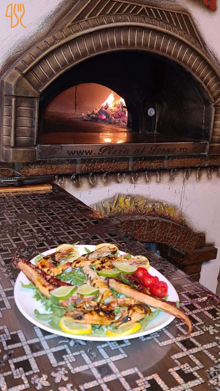 Pizza James Mood Exterior