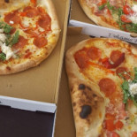 Pizzeria Al Pomodoro Mâncare