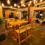 Tonic Lounge Musceleanca Exterior