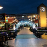 Snagov Plaza Exterior