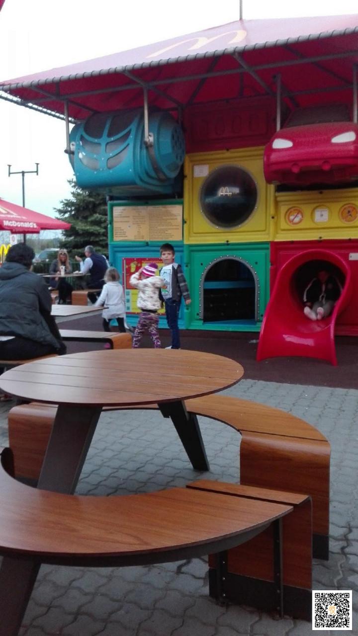 Mcdonald's Exterior
