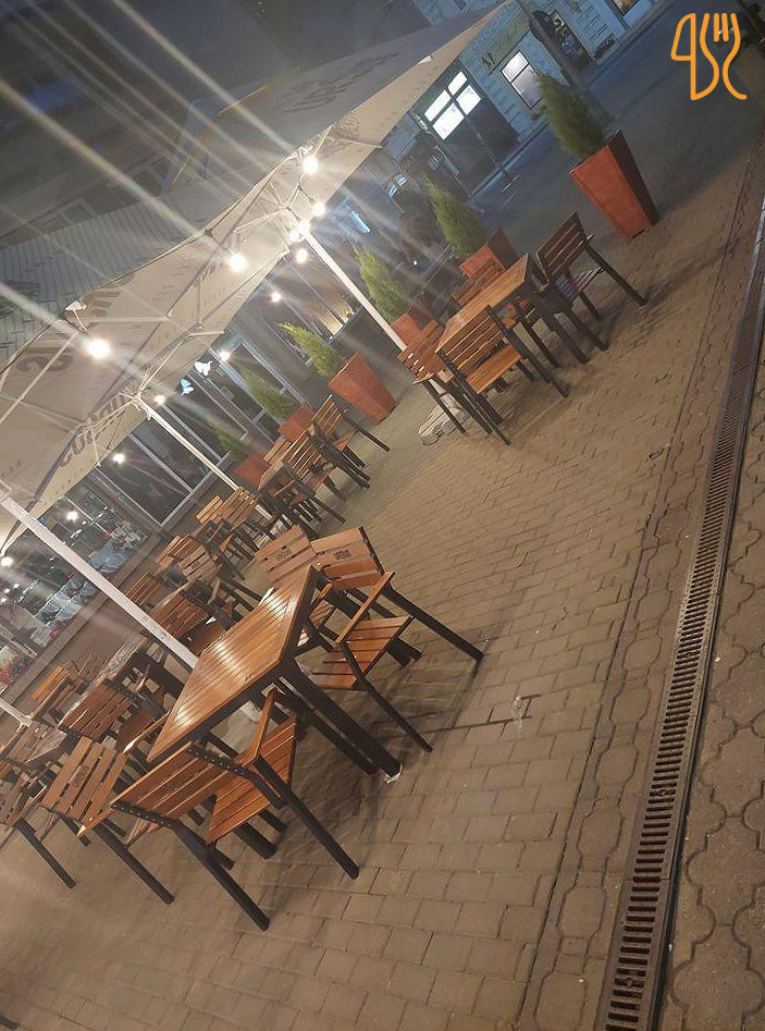 La Taverna Pizzerie Shaormerie Exterior