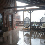 Roua Muntelui À l'intérieur