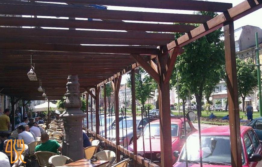 Cristal Cafe Exterior