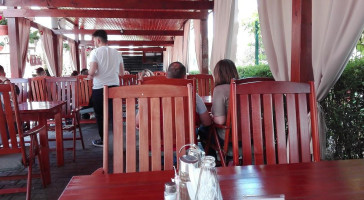 Conacul Verde Dentro