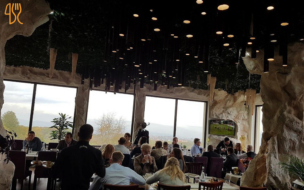 Wonder Bistro Exterior