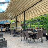 Wonder Bistro Exterior