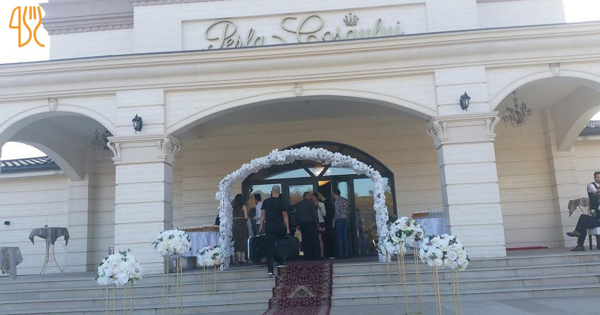 Sala De Evenimente “perla Cosaului” Exterior