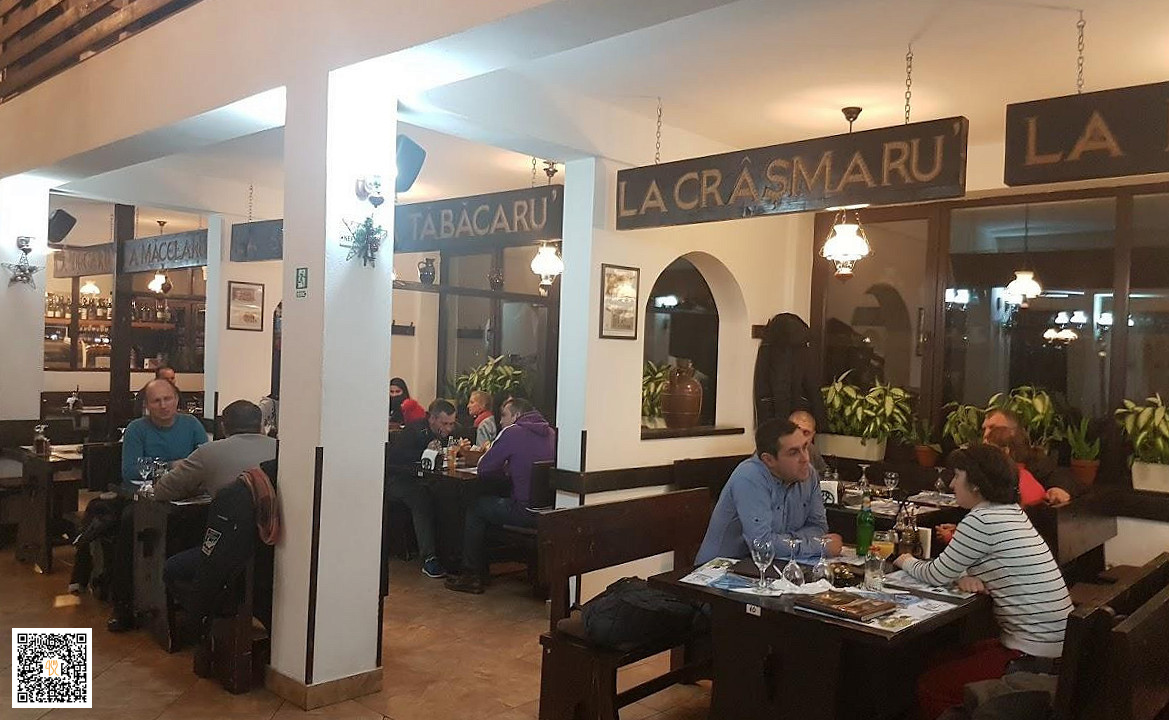 Taverna Sarbului Exterior