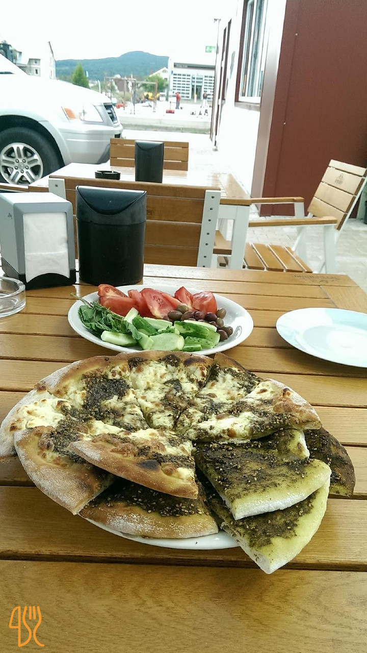 American Pizzeria Grill Bistrita Mâncare