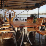 Restaurant la Ponton À l'intérieur