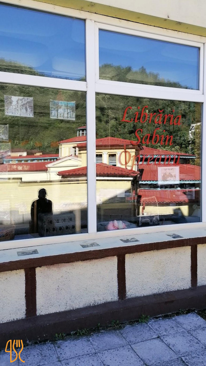 Pizzeria Grecească Dimitrios Exterior