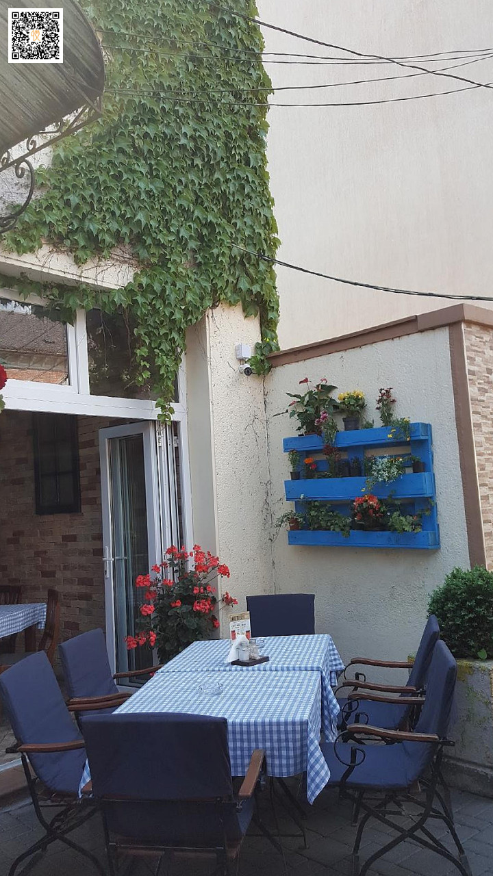 Restaurant Nostalgia Exterior
