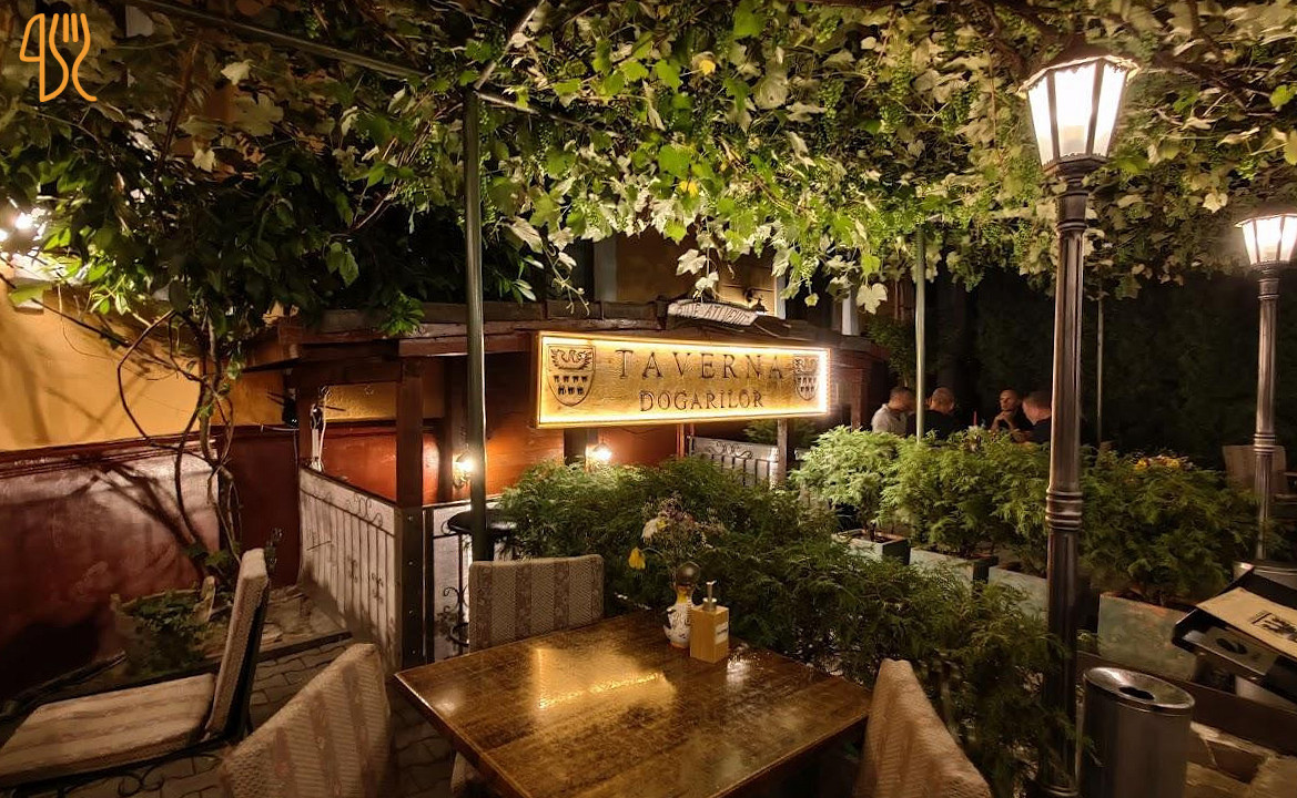 Taverna Dogarilor Exterior