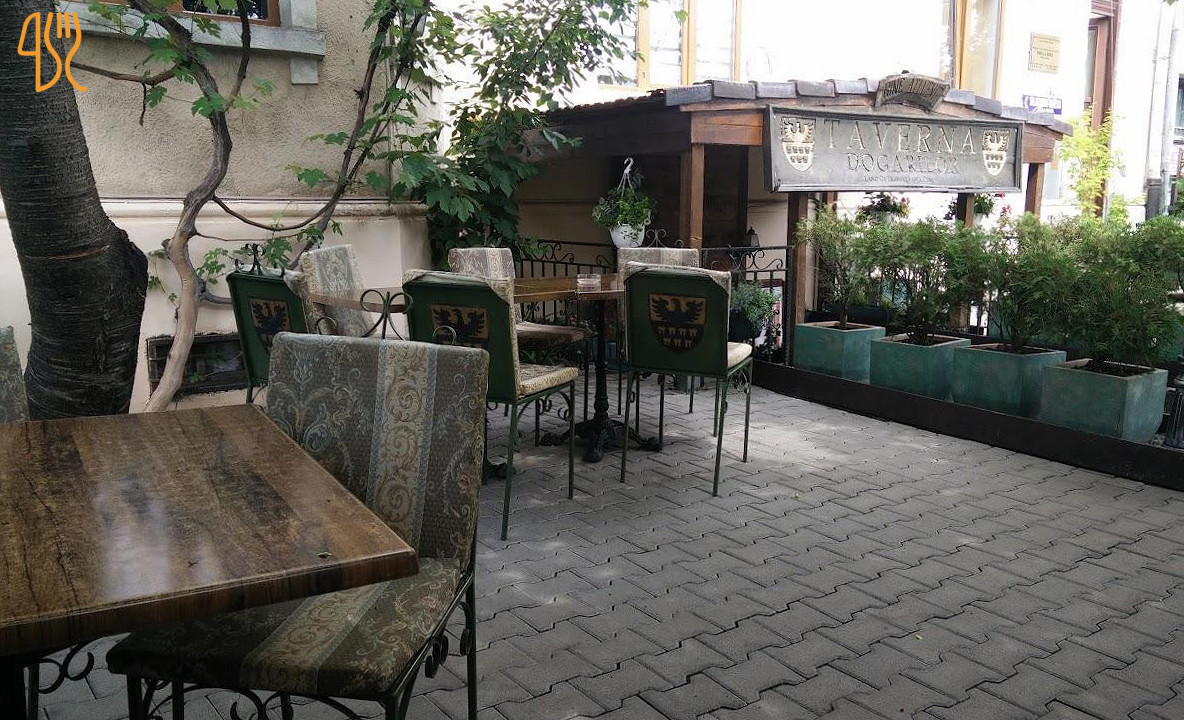 Taverna Dogarilor Exterior