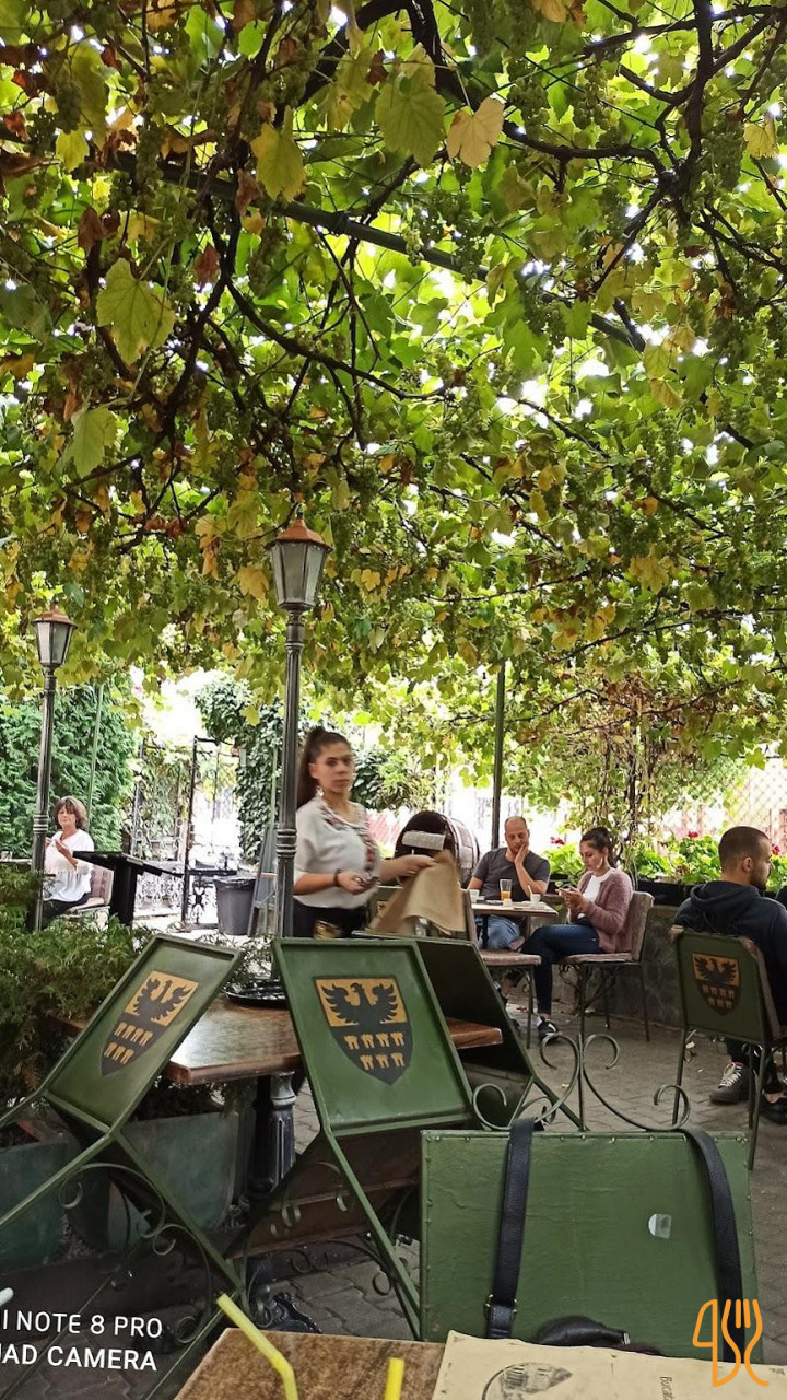 Taverna Dogarilor Exterior