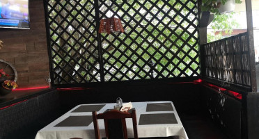 Cocoșul De Aur Deva Boisson