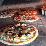 Pizzerie Piccola Italia Mâncare
