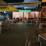 Central Pizzerie Exterior