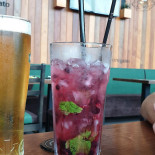 The Chain Bridge Bebida