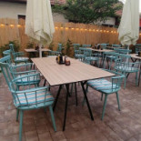 Grenier Braserie Dentro