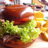 Grenier Braserie Comida