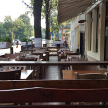 Nikos Greek Taverna Exterior