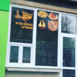 Pizza La Friends Exterior