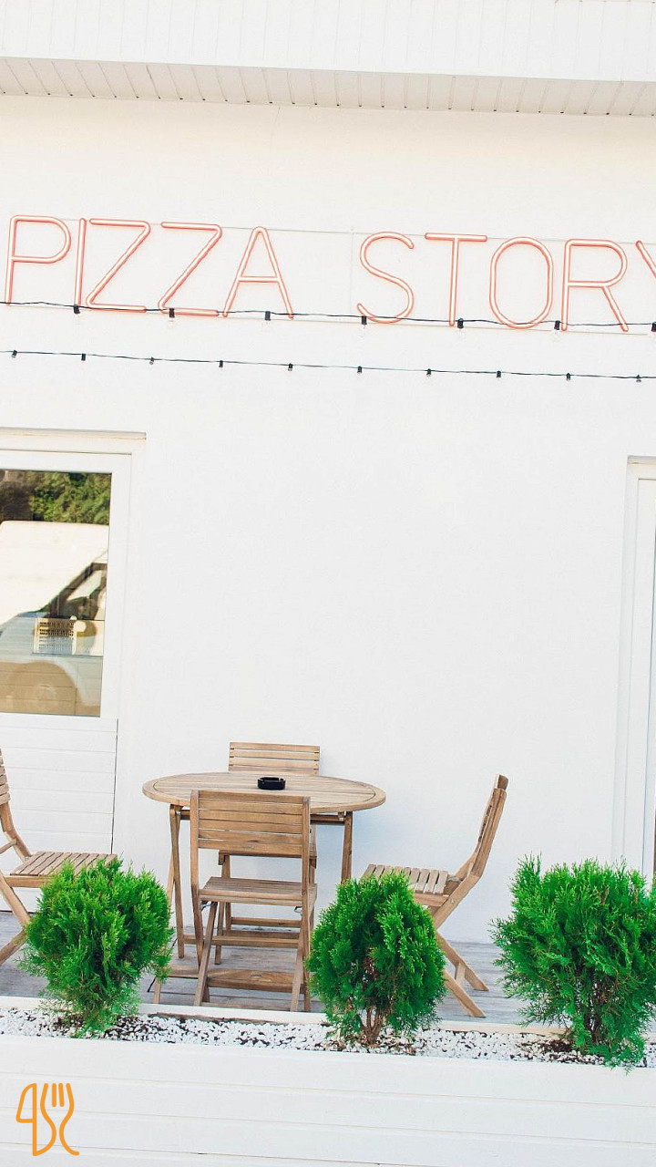 Pizza Story Exterior