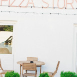 Pizza Story Exterior