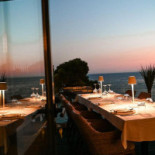 Chic Lounge Exterior