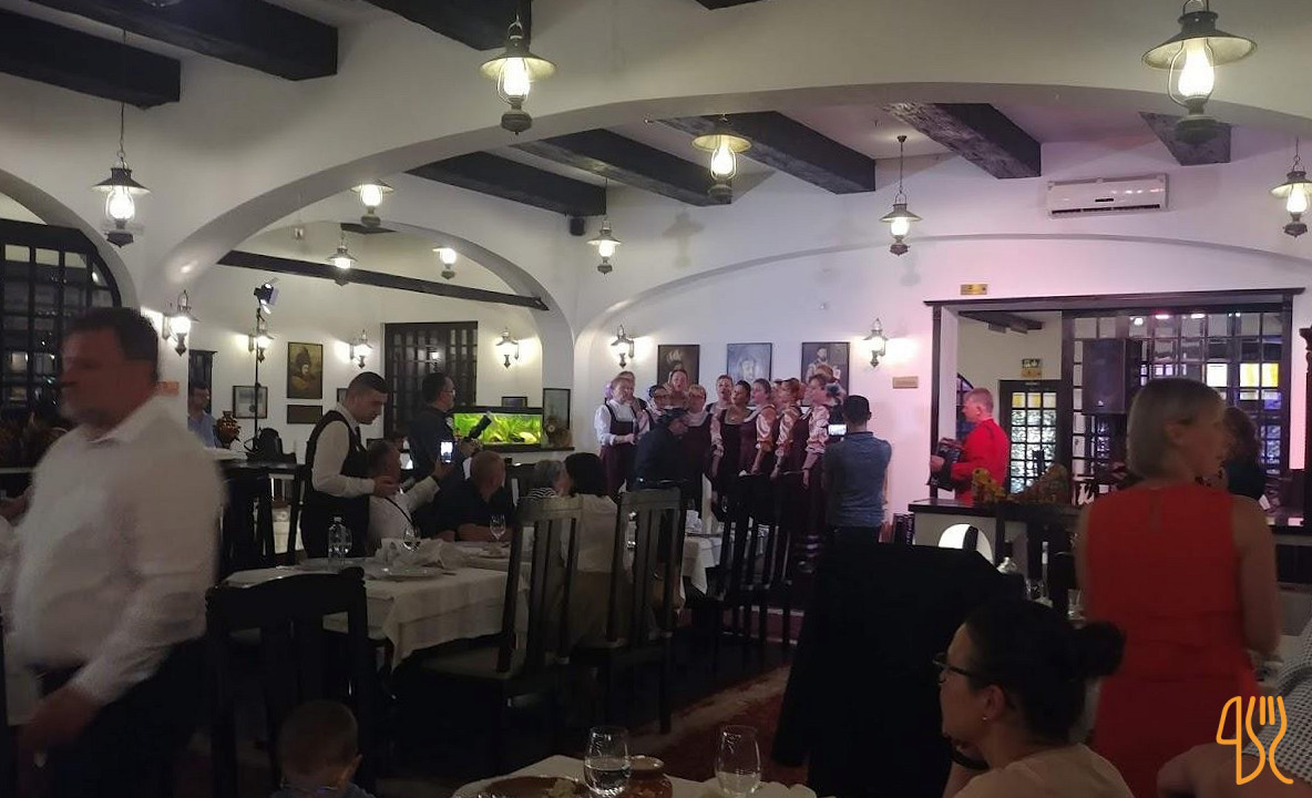 Vatra Neamului Restaurant În interior