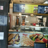 Maya Fast Food În interior