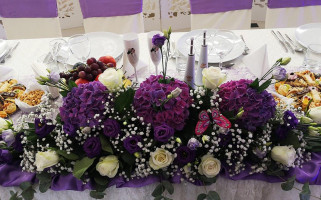 Sala De Evenimente Dalis Dentro