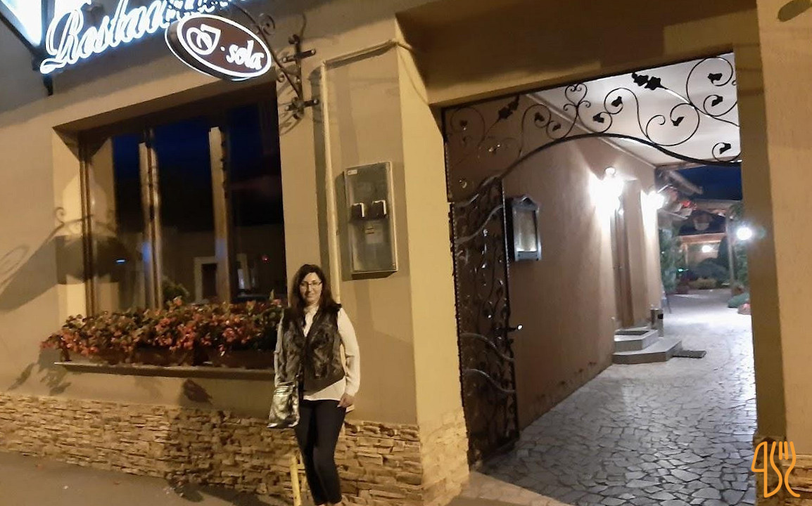 Pizzeria Isola Exterior