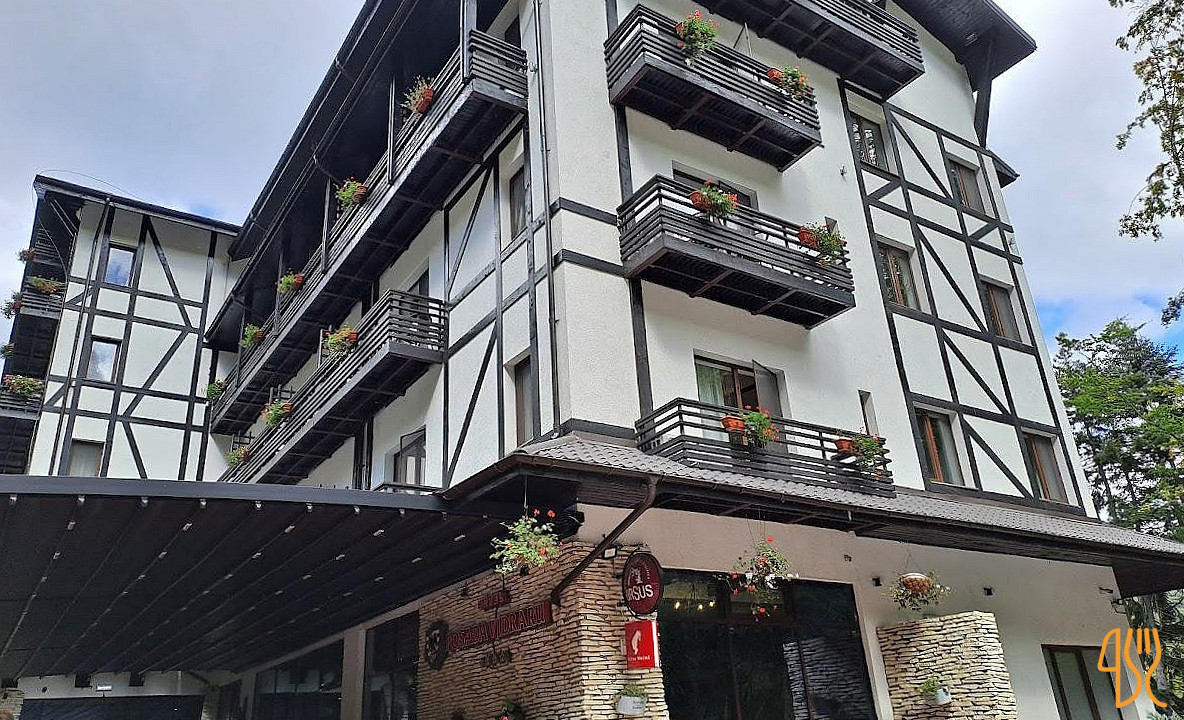 Posada Vidraru Exterior
