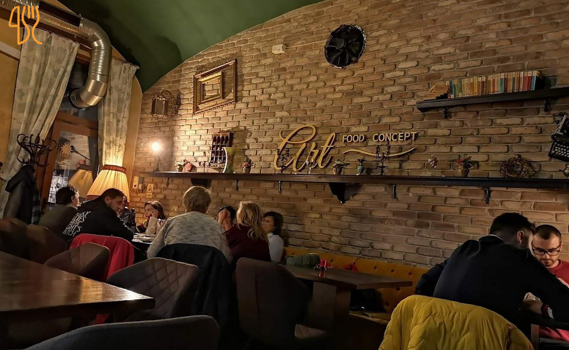 Art Cafe Gallery În interior