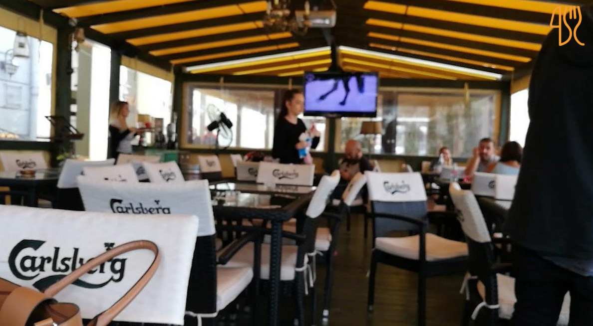 Art Cafe Gallery În interior