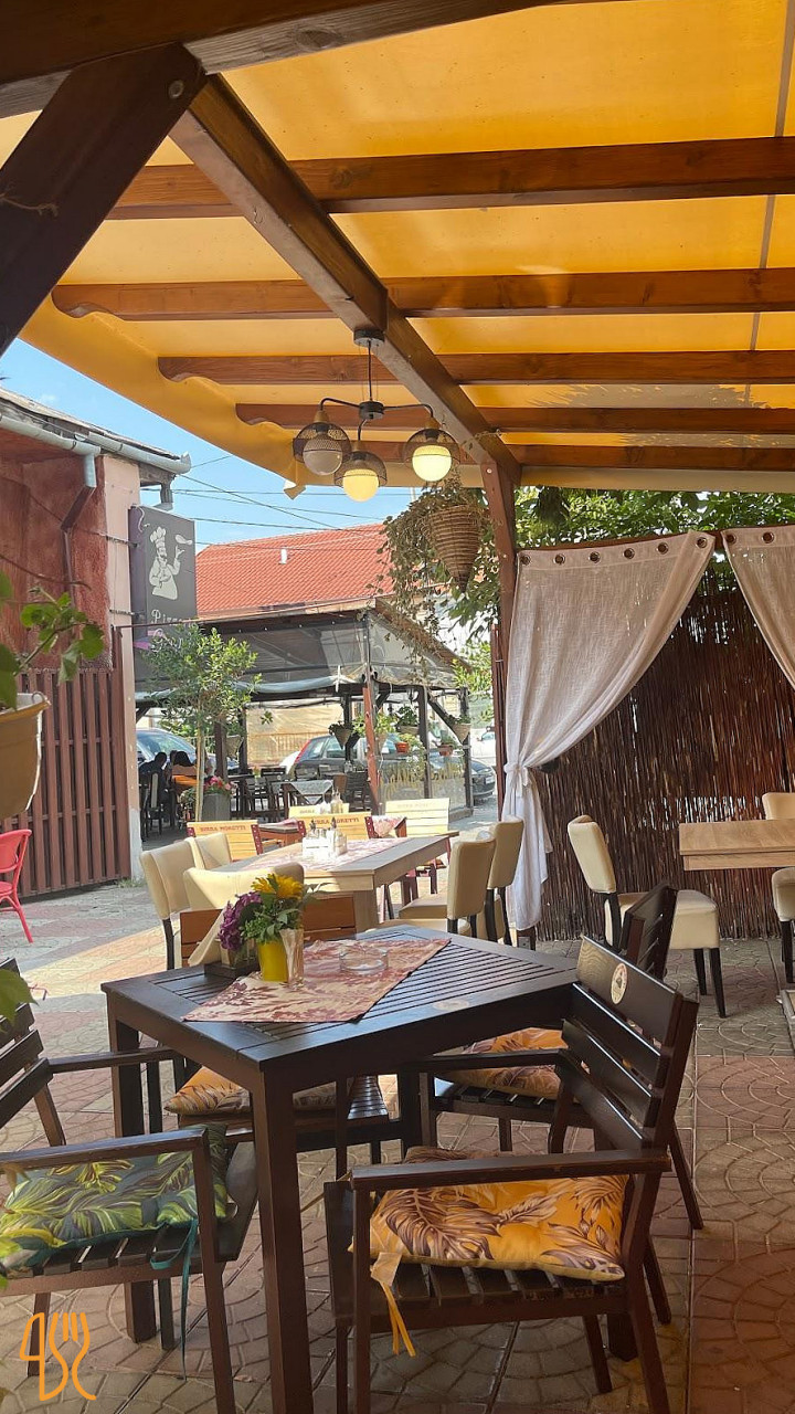Pizzeria Grande Exterior