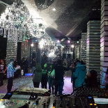 Dana V À l'intérieur