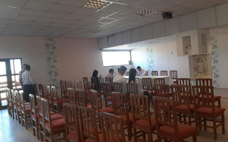 Laura À l'intérieur