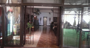 Laura À l'intérieur