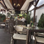 Epoca Steak House & Wine Bar În interior